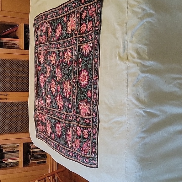 Vintage UN Plaza Textile Collection Series VII 34 inch silk square - Picture 1 of 4